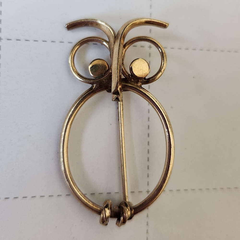 Vintage Owl Brooch Signed by 7 Winard 12k G.F.
